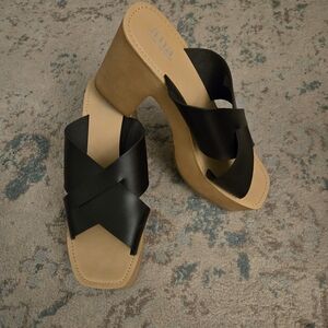 *BRAND NEW* ana Black Crisscross Heel Sandals – Size 10 (Brand New)